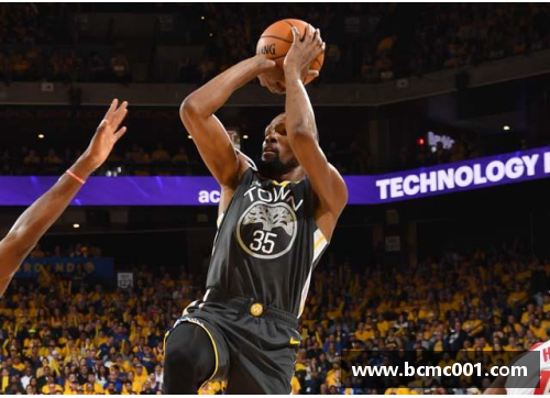 NBA季后赛_勇士险胜火箭 系列赛1_0领先 - 中国新闻网 - 副本